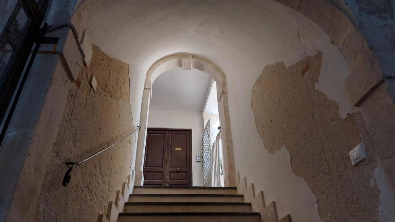 Апартаменты La Casa Dei Gatti Сиракузы Экстерьер фото